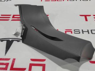 Накладка ремня безопасности стойки С Tesla Model S 1 поколение 2015, 1024732-00-B