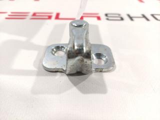 Петля замка двери Tesla Model S 1 поколение 2015, 6006618-00-A