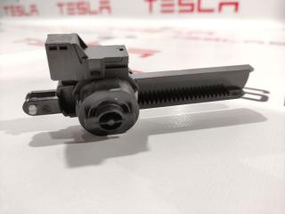 Амортизатор бардачка Tesla Model S 1 поколение 2015