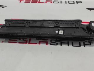 Воздуховод центральной панели Tesla Model 3 1 поколение (2017 - 2025), 1083325-00-F