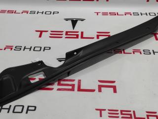 Датчик прижатия (накладка крышки багажника) Tesla Model S 1 поколение 2015, 6007576-00-B