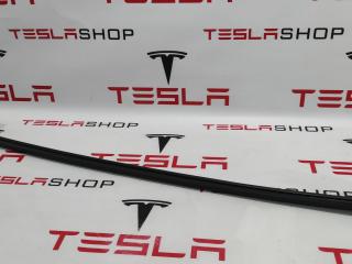 Уплотнитель стекла Tesla Model X 1 поколение 2017, 1073246-S0-B, 1073246-90-B, 1072079-90-D