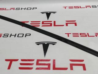 Уплотнитель подъемной задней двери Tesla Model X 1 поколение 2017, 1069003-00-C