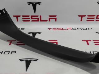 накладка двери (крышки) багажника Tesla Model X 1 поколение 2017, 1037902-00-E, 1037903-00-E, 1037903-50-E