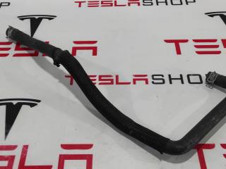 Шланги охлаждающей жидкости заднего малого электромотора Tesla Model S 1 поколение 2015, 1058001-00-E