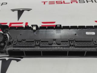 Воздуховод центральной панели Tesla Model 3 1 поколение (2017 - 2025), 1083325-00-F