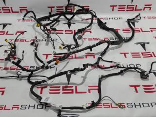 Электропроводка центральной панели Tesla Model 3 1 поколение 2019, 1067960-00-F