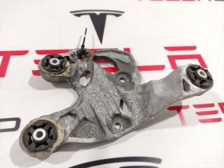 кронштейн компрессора кондиционера Tesla Model 3 1 поколение (2017 - 2025), 1122968-00-B