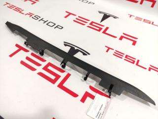 Планка центральной панели Tesla Model 3 1 поколение (2017 - 2025), 1130985-00-B