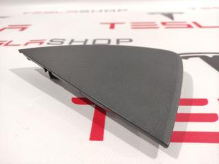 Накладка боковая торпеды Tesla Model 3 1 поколение (2017 - 2025), 1083362-00-D