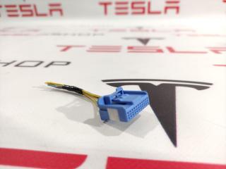 разъем (фишка) проводки Tesla Model 3 1 поколение 2019, 1067964-01-F