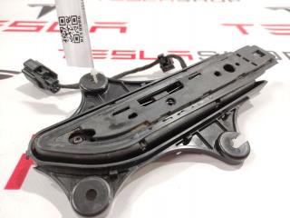 ручка наружная Tesla Model X 1 поколение (2015 - 2021), 1035419-00-C