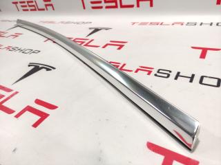 молдинг двери передней правой Tesla Model 3 1 поколение (2017 - 2025), 1080684-00-A
