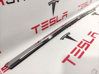 молдинг двери задней правой Tesla Model S 1 поколение 2015, 1095921-00-C