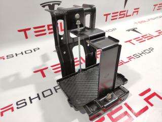 Крепление аккумулятора 12V Tesla Model S 1 поколение 2015, 1024085-00-A, 1028668-00-E, 1051743-00-C, 1031029-00-E