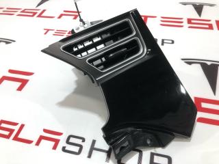 Декоративная накладка центральной панели (Торпедо) Tesla Model S 1 поколение [рестайлинг] 2018, 1096878-00-A, 1004518-04-G