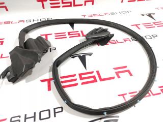 уплотнитель двери Tesla Model S 1 поколение [рестайлинг] 2018, 6009594-00-D