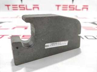 абсорбер бампера Tesla Model S 1 поколение [рестайлинг] 2018, 1068228-00-C