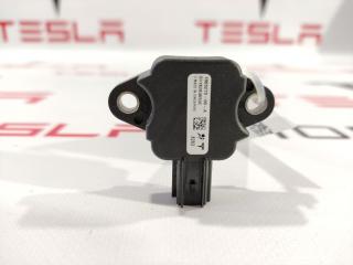 Датчик удара (давления воздуха) Tesla Model S 1 поколение [рестайлинг] 2018, 1005275-00-A