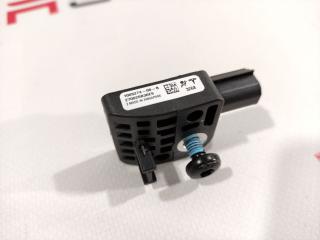 датчик удара Tesla Model S 1 поколение 2015, 1005274-00-B