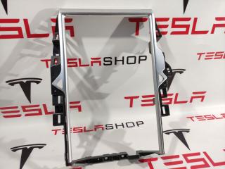 Рамка декоративная компьютера MCU (основного монитора) Tesla Model S 1 поколение 2015, 1002294-00-B