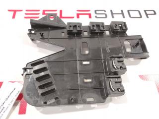 Кронштейн крепления разъема электропроводка приборной панели Tesla Model S 1 поколение [рестайлинг] 2018, 1004423-00-S, 1063586-00-A