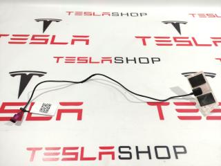 Антенна TELL зеркала наружного Tesla Model S 1 поколение [рестайлинг] 2018, 1028946-00-B