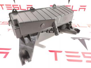 Корпус печки салона в нижний со сливным отверстием Tesla Model S 1 поколение [рестайлинг] 2018, 1116135-00-B, DH1D1FPCAB01