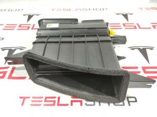 Воздухозаборник печки Tesla Model S 1 поколение [рестайлинг] 2018, 1116135-00-B, DH2R1FPFAB01