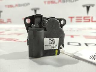 Сервопривод печки салона (печки) Tesla Model 3 1 поколение 2019, 1107674-00-A, 1099999-00-H, T92882
