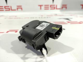Сервопривод печки салона (печки) Tesla Model 3 1 поколение (2017 - 2025), 1099999-00-H, T90442B