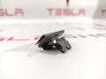 Клипса крепления уплотнителя внутреннего стекла двери Tesla Model S 1 поколение 2015, 1005783-00-B - фото №4
