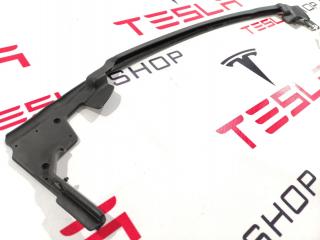 Уплотнитель задней двери Tesla Model S 1 поколение 2015, 1005423-00-D