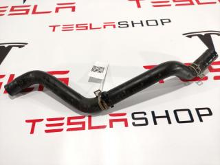 Шланг охлаждения с помпы в нагреватель Tesla Model S 1 поколение 2015, 6007354-00-E