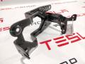 Кронштейн крепления вакуумного насоса тормозов Tesla Model S 1 поколение 2015, 1003439-00-A - фото №4