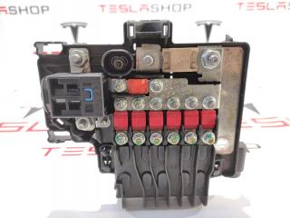 блок предохранителей Tesla Model S 1 поколение 2015, 1013272-00-E