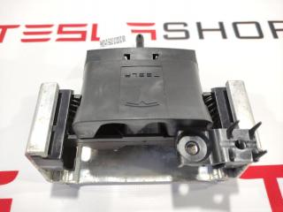 Крышка-фиксатор Tesla Model S 1 поколение 2015, 1056505-00-E, 100918100A, 1003915-10-F, 1003311-00-B