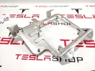 Кронштейн блока управления люком Tesla Model S 1 поколение 2015, 1013496-00-E
