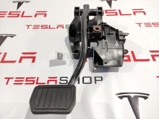 педаль тормоза Tesla Model 3 1 поколение 2020, 1044691-00-D
