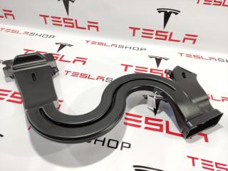 Воздуховод обогрева 2-го ряда сидений Tesla Model 3 1 поколение 2020, 1092163-00-A