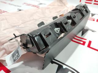 подушка безопасности коленная Tesla Model S 1 поколение 2015, 1005259-00-F