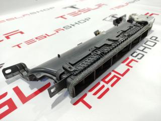 Воздуховод центральной панели Tesla Model Y 1 поколение 2020, 1083320-00-F