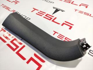 накладка двери (крышки) багажника Tesla Model S 1 поколение 2015, 1009252-00-G