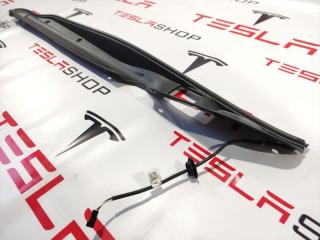 Датчик прижатия (накладка крышки багажника) Tesla Model S 1 поколение 2015, 6007576-00-B