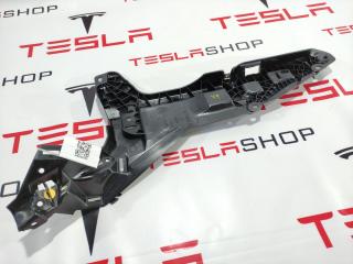 Кронштейн внутренний стойки C Tesla Model S 1 поколение 2015, 1009273-00-D