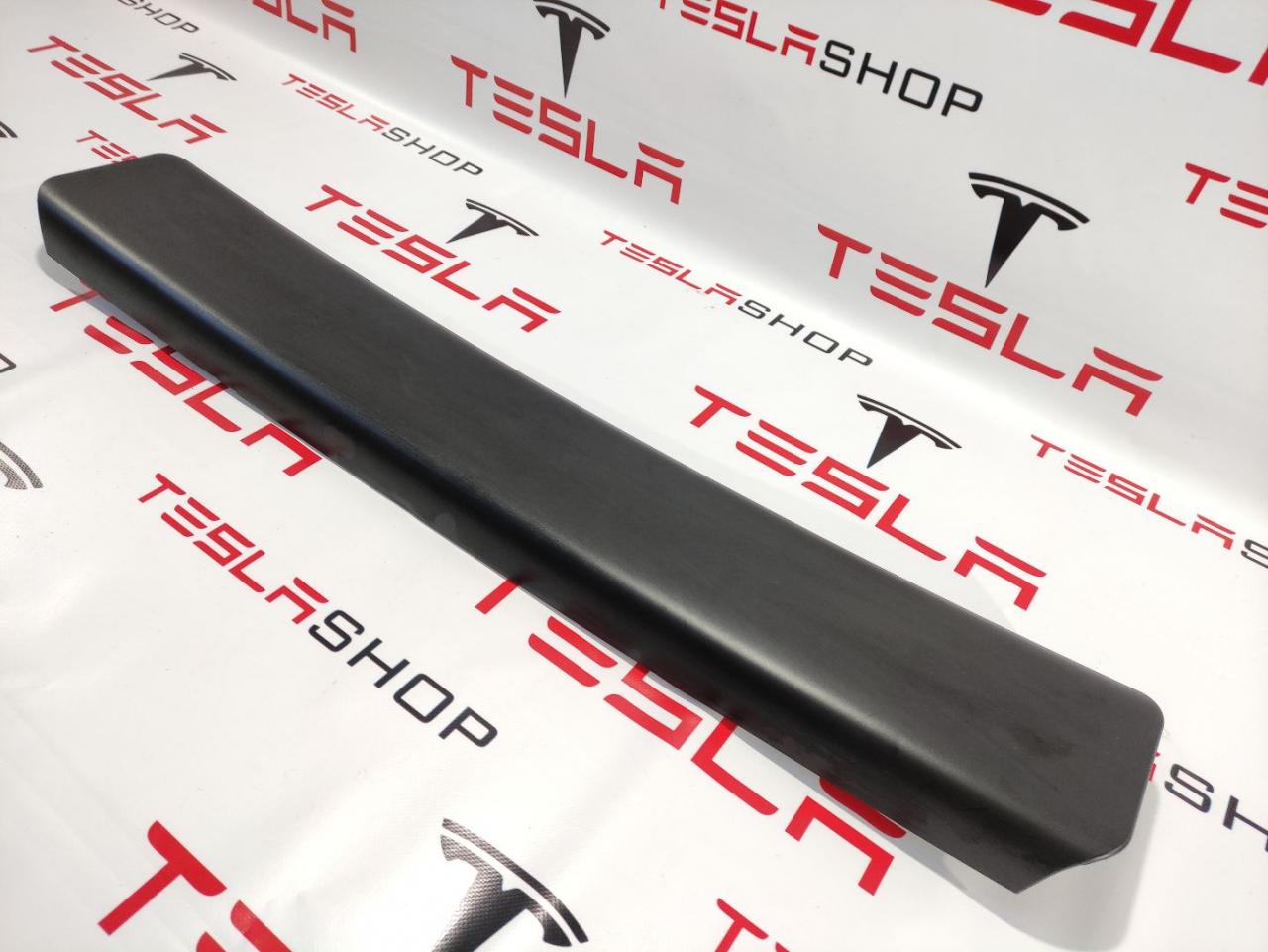 Панель панорамного потолка Tesla Model S 1 поколение 2015, 1008203-00-E - фото №1