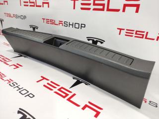 Отделка багажника пластик (под замок) Tesla Model S 1 поколение 2015, 1010824-00-C