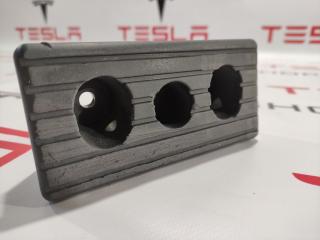 Опора под домкрат (подушка) Tesla Model S 1 поколение 2015, 1009124-00-C