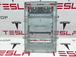Корпус металлический MCU (основного монитора) Tesla Model S 1 поколение 2016, 1010367-11-C, 1004777-00-M