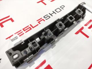 Кронштейн накладки, проема подъемной задней двери Tesla Model X 1 поколение 2016, 1059185-00-A, 1059186-00-A